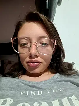 Snapshot of linda-schmidt chatting on July 21, 2026, 1:52 am linda-schmidt online show from July 21, 2026, 1:52 am