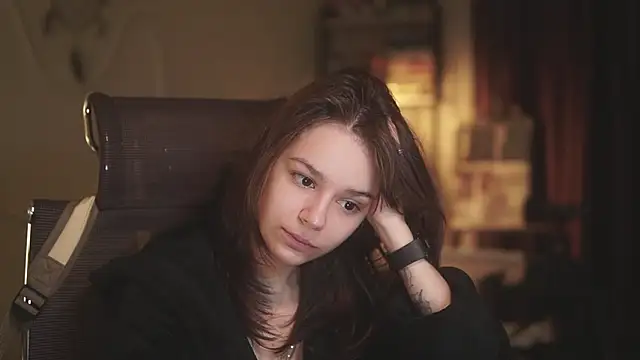 alyssa sweet online show from March 6, 2026, 2:39 am