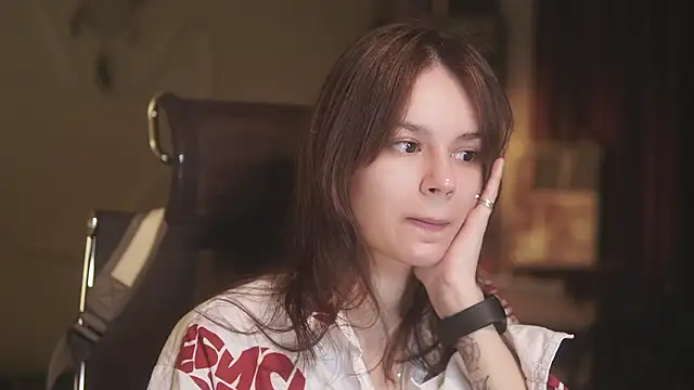 alyssa sweet online show from March 12, 2026, 3:01 am