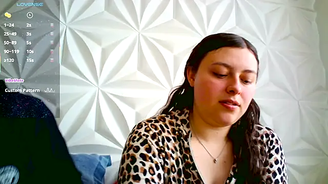 Snapshot of jerryandjessica chatting on December 21, 2025, 12:40 pm jerryandjessica online show from December 21, 2025, 12:40 pm