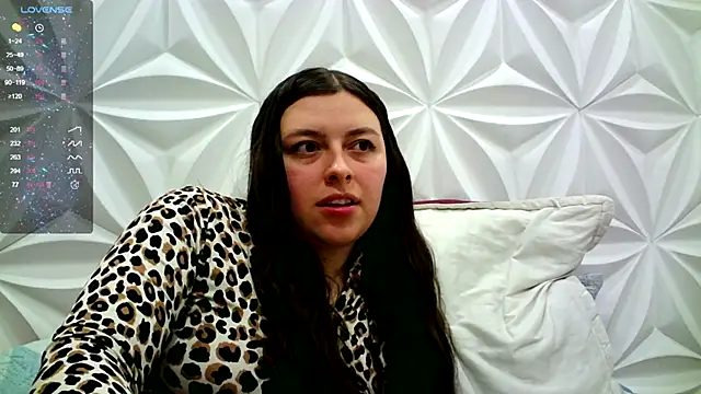 Snapshot of jerryandjessica chatting on November 11, 2025, 3:12 am jerryandjessica online show from November 11, 2025, 3:12 am