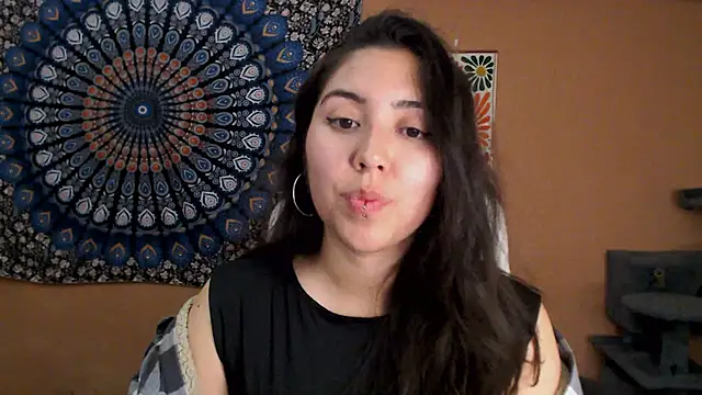 IntimateTales online show from November 7, 2025, 6:34 pm