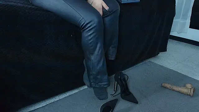 Snapshot of _Jade_16 chatting on November 8, 2025, 11:47 am Jade 16 online show from November 8, 2025, 11:47 am