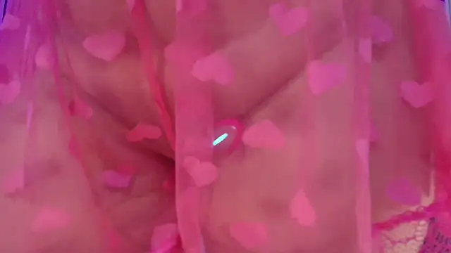 Snapshot of JuliRamirez chatting on October 20, 2025, 1:00 pm JuliRamirez online show from October 20, 2025, 1:00 pm