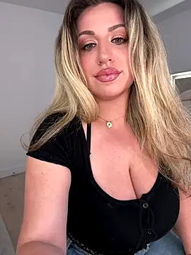 miamellycious online show from September 18, 2025, 4:43 pm