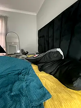 MissLola27 online show from October 30, 2025, 6:23 am