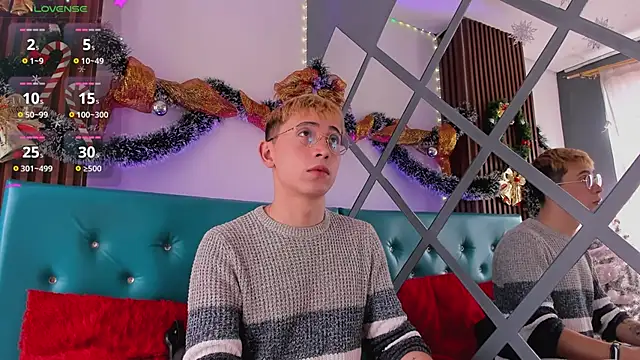 Chris Bennett online show from December 15, 2025, 2:56 pm