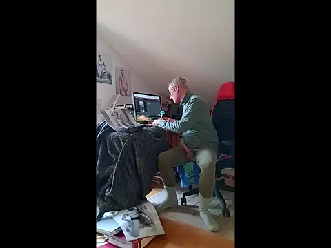 Snapshot of BerndisCam chatting on February 19, 2026, 1:41 pm BerndisCam online show from February 19, 2026, 1:41 pm