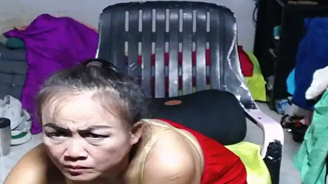 Snapshot of 1CuteAndSexy69 chatting on October 23, 2025, 2:27 pm 1CuteAndSexy69 online show from October 23, 2025, 2:27 pm