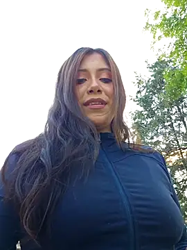 DORYY online show from December 18, 2025, 10:35 pm