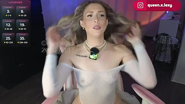 queenxlexy online show from May 14, 2026, 9:34 pm