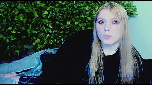 Snapshot of Blacklim00n chatting on February 18, 2026, 9:00 pm Blacklim00n online show from February 18, 2026, 9:00 pm