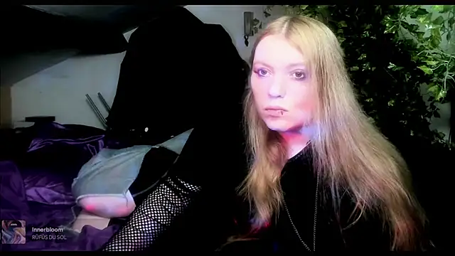 Snapshot of Blacklim00n chatting on March 8, 2025, 8:35 pm Blacklim00n online show from March 8, 2025, 8:35 pm