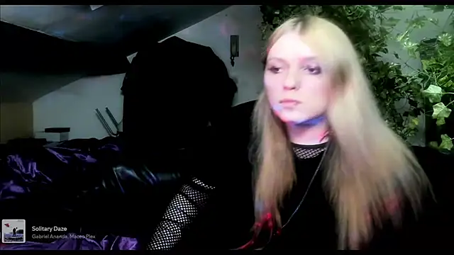 Snapshot of Blacklim00n chatting on March 22, 2025, 2:05 am Blacklim00n online show from March 22, 2025, 2:05 am