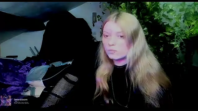 Snapshot of Blacklim00n chatting on February 23, 2025, 5:50 pm Blacklim00n online show from February 23, 2025, 5:50 pm