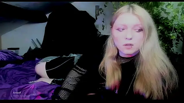 Snapshot of Blacklim00n chatting on February 22, 2025, 12:16 am Blacklim00n online show from February 22, 2025, 12:16 am