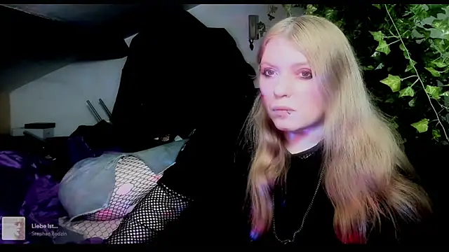 Snapshot of Blacklim00n chatting on February 25, 2025, 8:42 pm Blacklim00n online show from February 25, 2025, 8:42 pm