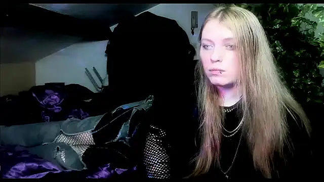 Snapshot of Blacklim00n chatting on March 19, 2025, 5:50 pm Blacklim00n online show from March 19, 2025, 5:50 pm