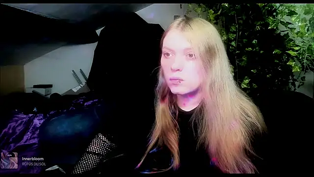 Snapshot of Blacklim00n chatting on March 1, 2025, 9:37 pm Blacklim00n online show from March 1, 2025, 9:37 pm