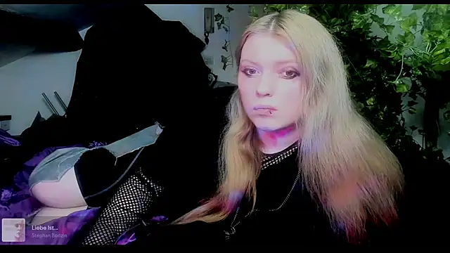 Snapshot of Blacklim00n chatting on February 21, 2025, 9:11 pm Blacklim00n online show from February 21, 2025, 9:11 pm