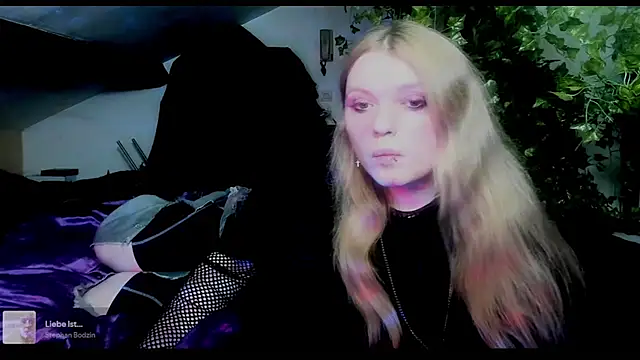 Snapshot of Blacklim00n chatting on February 24, 2025, 12:20 am Blacklim00n online show from February 24, 2025, 12:20 am