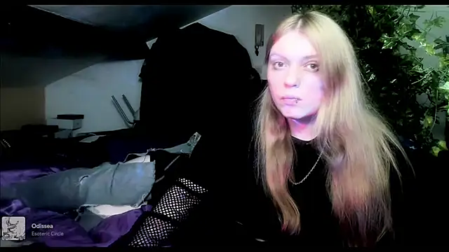 Snapshot of Blacklim00n chatting on March 23, 2025, 1:31 am Blacklim00n online show from March 23, 2025, 1:31 am