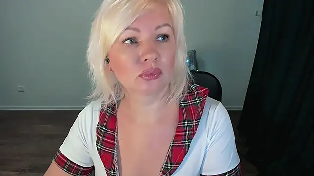 Angelaroberti3 online show from January 16, 2026, 1:59 pm