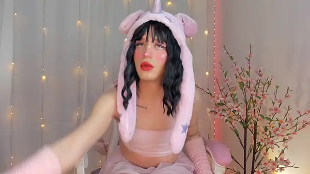 Snapshot of rosseblondee chatting on April 13, 2026, 8:35 pm rosseblondee online show from April 13, 2026, 8:35 pm