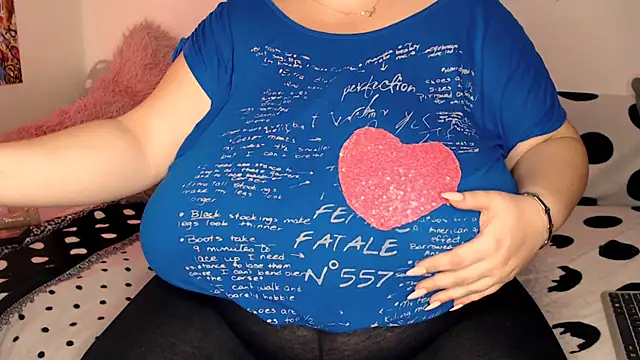 Snapshot of SenzualHotM chatting on November 26, 2025, 10:32 pm SenzualHotM online show from November 26, 2025, 10:32 pm