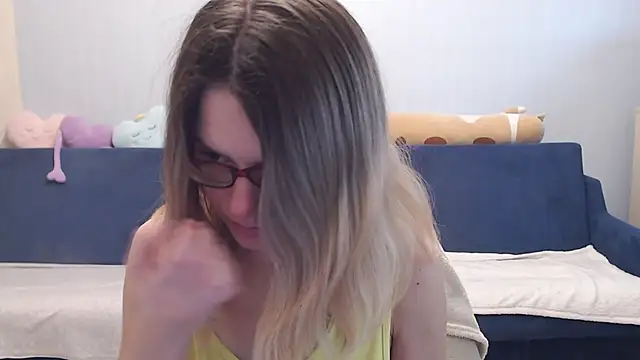 Snapshot of night_is_dark chatting on November 7, 2025, 2:10 pm night is dark online show from November 7, 2025, 2:10 pm