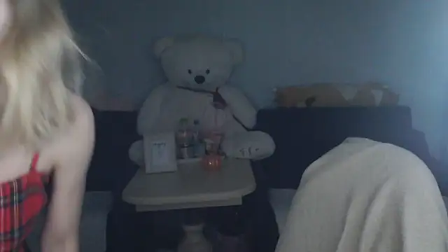 Snapshot of night_is_dark chatting on October 31, 2025, 6:37 pm night is dark online show from October 31, 2025, 6:37 pm