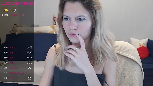 Snapshot of night_is_dark chatting on December 20, 2024, 8:34 pm night is dark online show from December 20, 2024, 8:34 pm