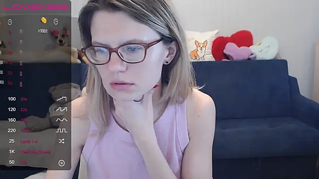 Snapshot of night_is_dark chatting on March 11, 2025, 6:41 pm night is dark online show from March 11, 2025, 6:41 pm