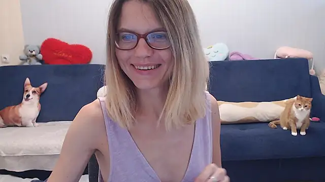 Snapshot of night_is_dark chatting on September 15, 2025, 2:17 pm night is dark online show from September 15, 2025, 2:17 pm