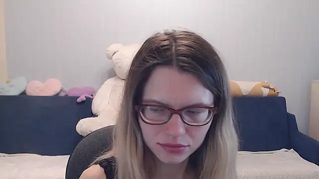 Snapshot of night_is_dark chatting on November 21, 2025, 9:14 pm night is dark online show from November 21, 2025, 9:14 pm