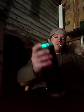 Snapshot of FUNINWV9 chatting on December 3, 2025, 11:25 pm FUNINWV9 online show from December 3, 2025, 11:25 pm