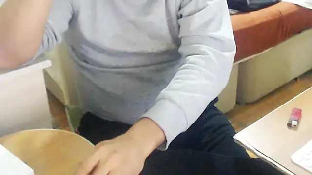 LiONTURK online show from October 7, 2025, 8:32 pm