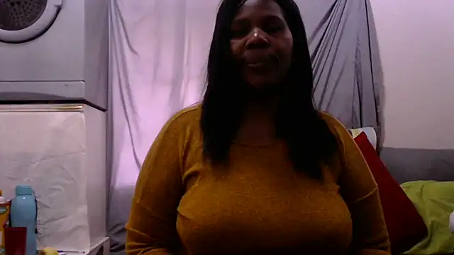 Delicioussexy online show from May 5, 2026, 9:34 am