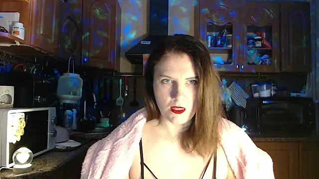 Snapshot of LizaCakes chatting on February 10, 2026, 3:44 pm LizaCakes online show from February 10, 2026, 3:44 pm