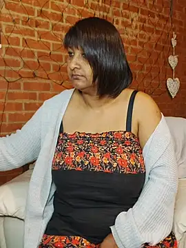 Snapshot of Lilybanx chatting on June 18, 2026, 6:34 am Lilybanx online show from June 18, 2026, 6:34 am