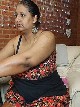 Snapshot of Lilybanx chatting on May 29, 2026, 10:32 am Lilybanx online show from May 29, 2026, 10:32 am