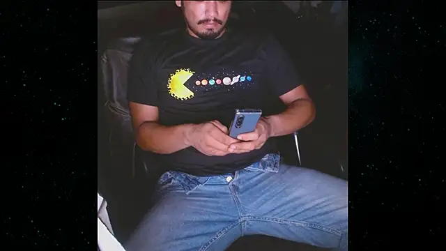 Snapshot of SiulJm chatting on June 5, 2026, 6:07 am SiulJm online show from June 5, 2026, 6:07 am