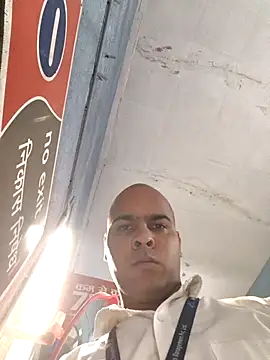 Vickyrajput009 online show from February 9, 2026, 7:28 am