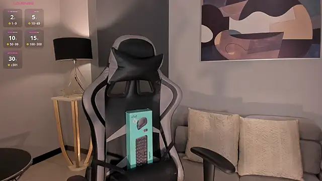 EllaClark online show from October 13, 2025, 5:58 pm