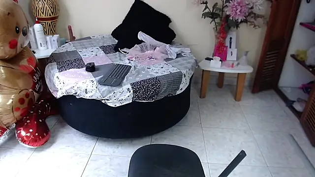 Snapshot of NicoleSantana chatting on July 10, 2026, 9:04 pm NicoleSantana online show from July 10, 2026, 9:04 pm