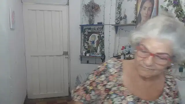 FunnyGrandma online show from September 18, 2025, 1:30 am
