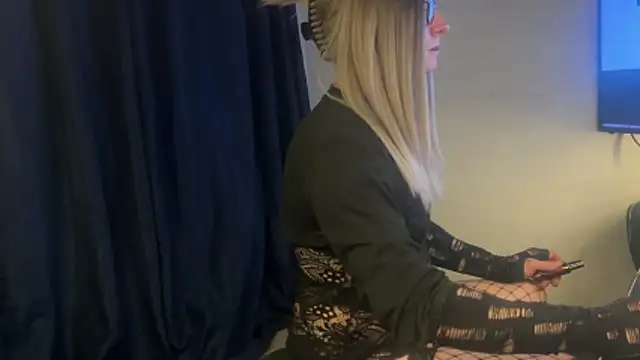 Snapshot of xdresserwithass chatting on November 9, 2025, 8:07 am xdresserwithass online show from November 9, 2025, 8:07 am