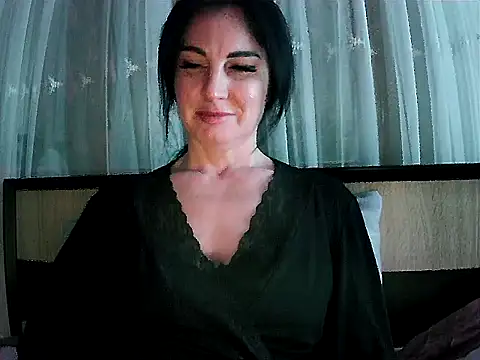 Snapshot of Sweaty20 chatting on December 15, 2024, 10:15 pm Sweaty20 online show from December 15, 2024, 10:15 pm