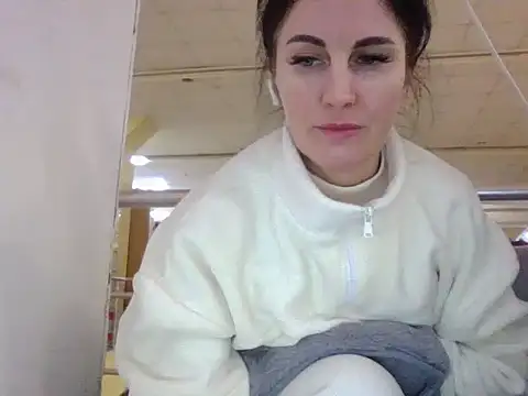 Snapshot of Sweaty20 chatting on December 10, 2024, 1:11 pm Sweaty20 online show from December 10, 2024, 1:11 pm