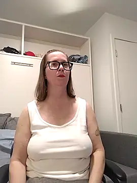 Snapshot of SweetandNaughty1 chatting on March 11, 2026, 4:12 pm SweetandNaughty1 online show from March 11, 2026, 4:12 pm